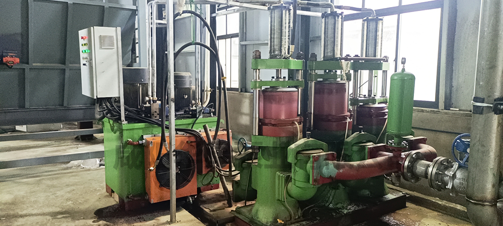 壓濾機(jī)柱塞泵三缸泵現(xiàn)場(chǎng)使用圖片5.jpg 壓濾機(jī)柱塞泵三缸泵現(xiàn)場(chǎng)使用圖片5.jpg